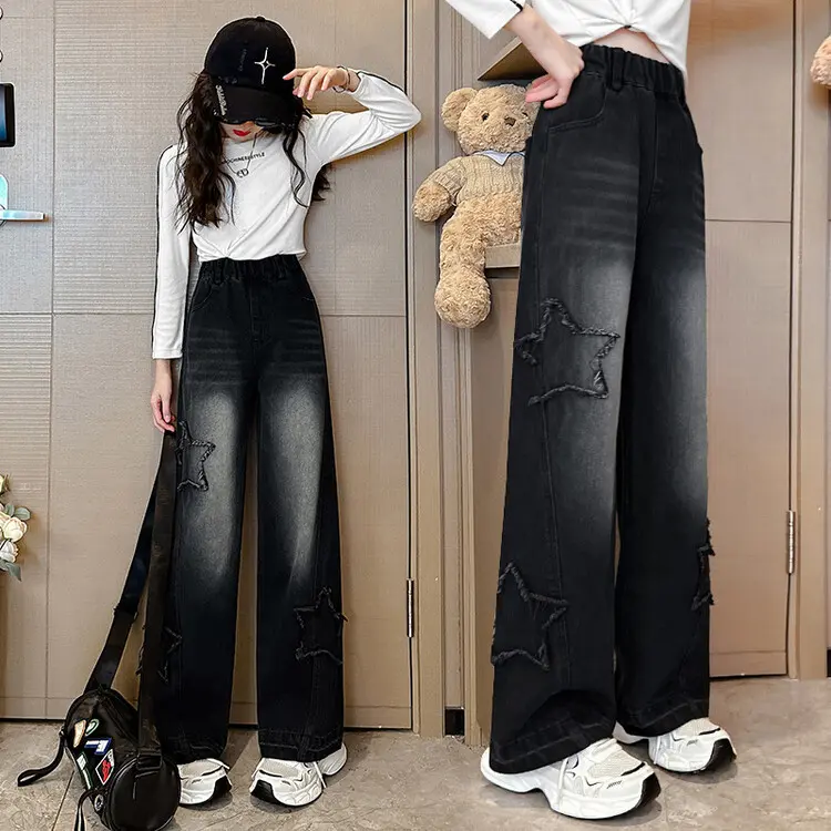 Quần bò JEANS ống xuông mẫu thêu sao cho bé gái siêu xinh năng động thoải mái