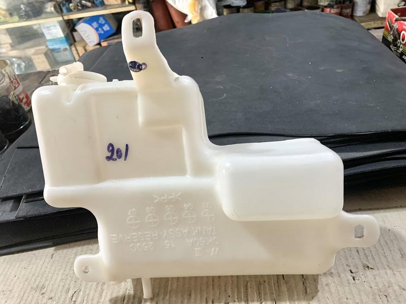Product Introduction of Bình Nước Phụ Xe Tải KIA Frontier, K3000, K165, K2700 k190, K140....Bằng Nhựa Cứng Siêu Bền. 7