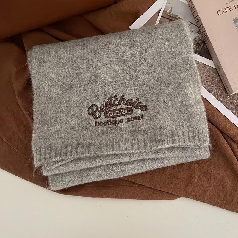 Product Introduction of Winter New Wool Embroidered Scarf High-end Fashion Versatile Scarf Neck Protector Velvet Knitted Women 4