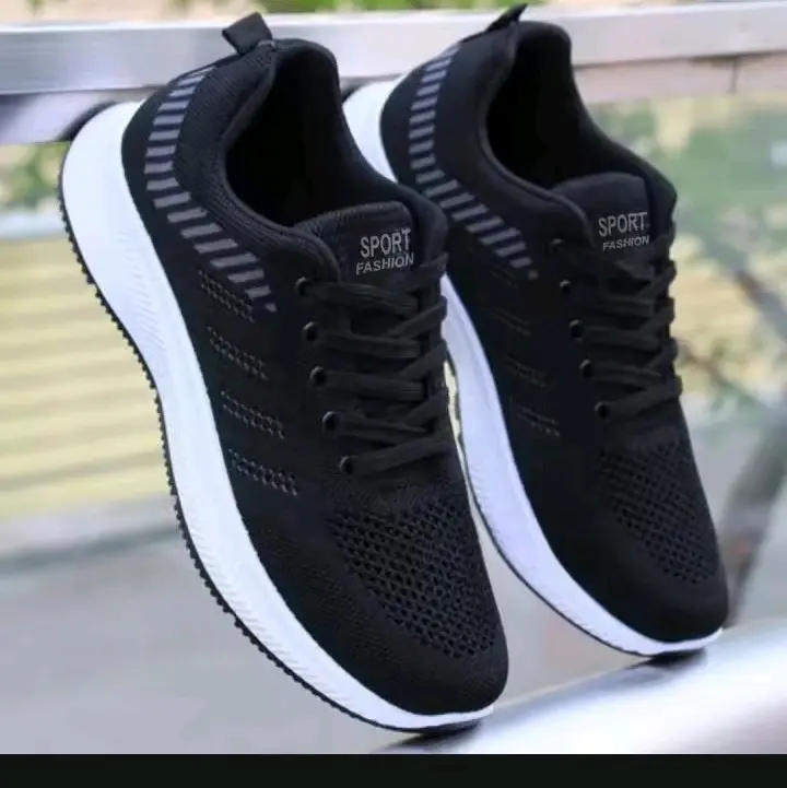 SEPATU PRIA DAN WANITA KEKINIAN SEPATU SPORT SEPATU RUNNING SEPATU SNEAKERS BEST FASHION TRENDY SEPATU KASUAL Olahraga Casual Shoes Kerja Hitam 6
