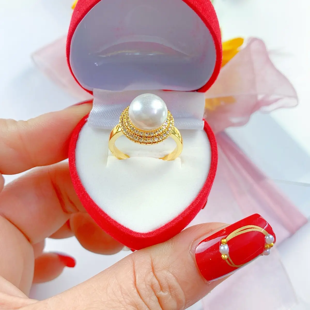 Nhẫn Ngọc Trai san hô mạ  vàng  đa pha lê viền xung quanh xiêu xinh  không gỉ