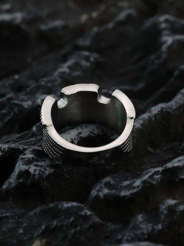 Vintage Stainless Steel Engraved Skull Wide Ring, Punk Fashion Accessories for Both Men & Women 3