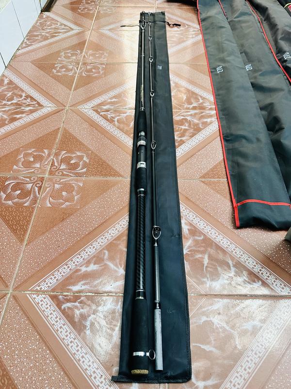 Cần câu lure 2 khúc WRING DRAGON,chỉ trắng loại 1,độ cứng MH độ tải cá cao,phù hợp đánh bạo lực,cần nhẹ phù hợp đánh sông,suối ao hồ..