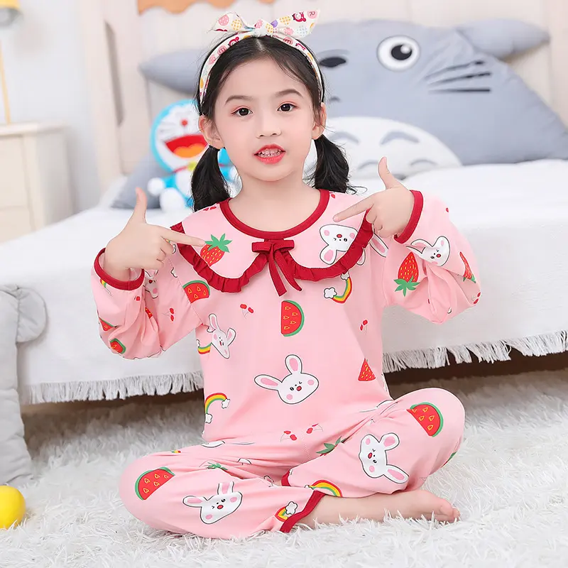 AVA setelan baju tidur yang sangat stylish, membuat anak Anda terlihat seperti princess bahkan dalam tidurnya. 4