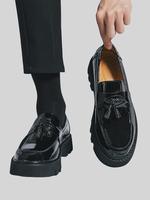 Slip-Ons & Flat Shoes