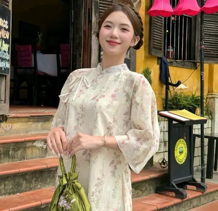 Aó dài cách tân Bạch Vũ thêu hoa giáng xuông hot trend 2025-women Voi Dress Sen Nhung
