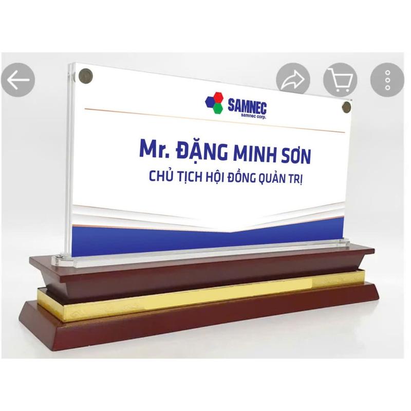 Biển chức danh mica đế gỗ - Bảng tên chức danh để bàn - Kệ đế gỗ, thân mica KT 12x24cm có ốc (không ốc) 0