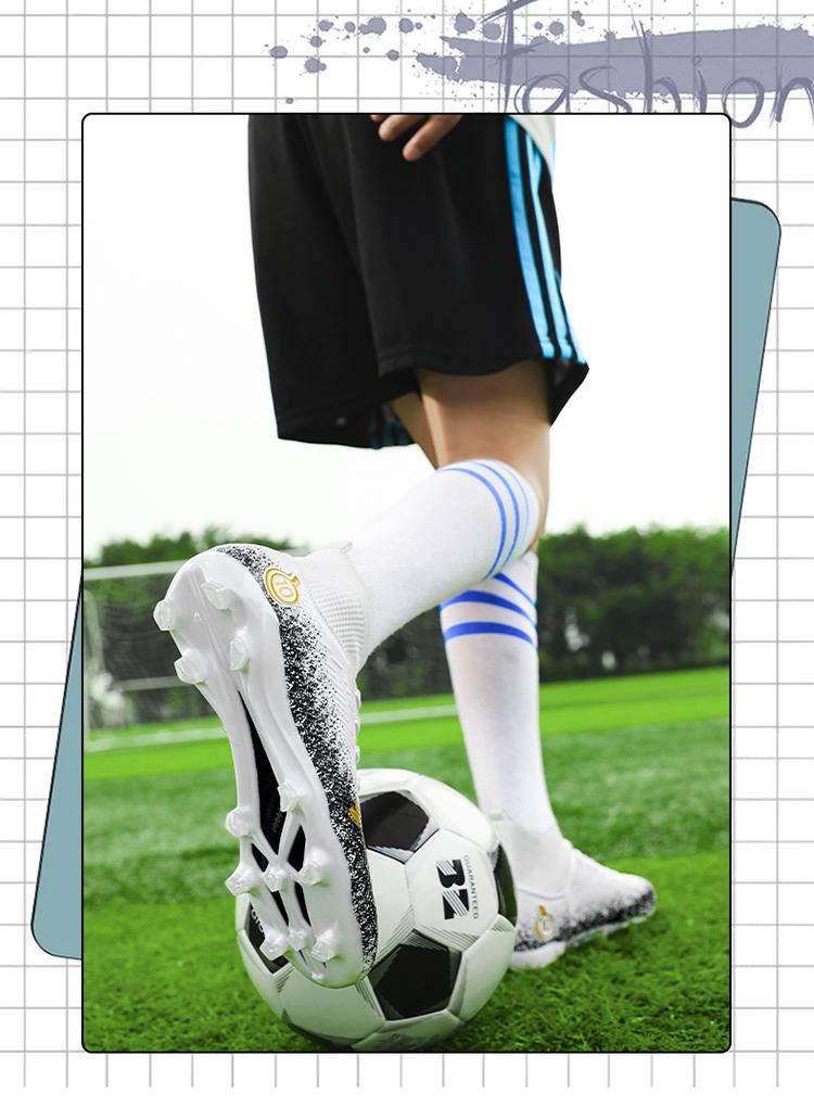 Product Introduction of （SIZE 33-46）Ready Stock Unisex Plus Size Football Shoes Outdoor Futsal Soccer Shoes Non-slip Training Shoes 4