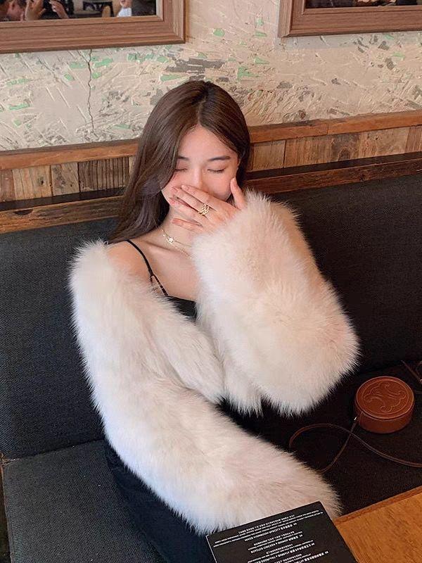 Product Introduction of Autumn and Winter New Imitation Fox Fur Young Furry Coat Fur Short Women's All-Match Top Thickened Winter Womenswear Jackets Comfort Outerwear Longsleeve Basic Minimalist 8
