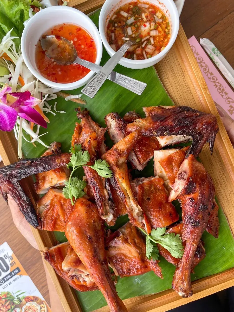 Combo 2 con Gà nướng muối ớt, Gà nướng mắm nhĩ HCM