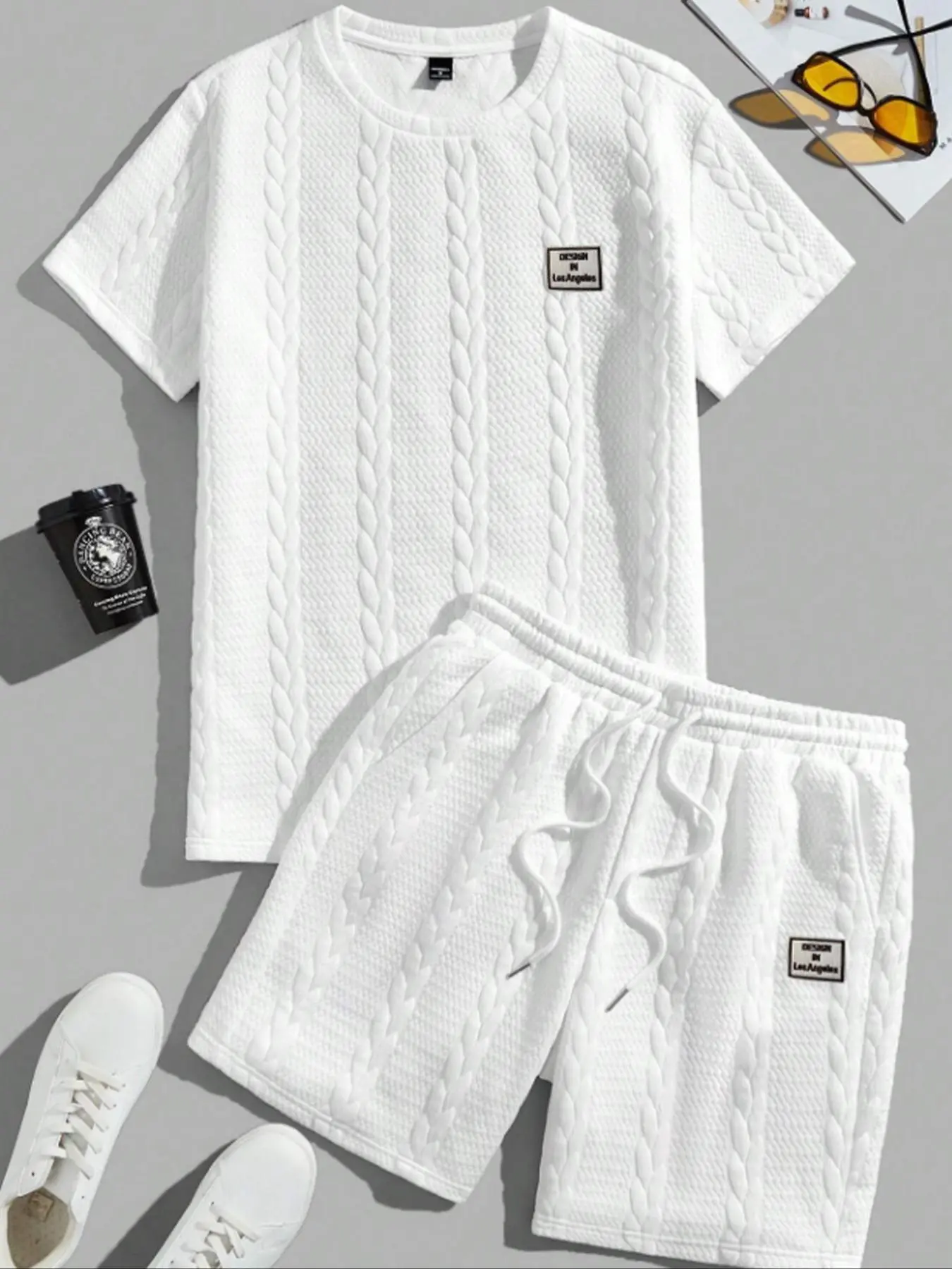 Men's Patched Short Sleeve Tee & Shorts Set, Regular Fit Casual Round Neck T-shirt & Shorts, Summer Clothes Set for Men