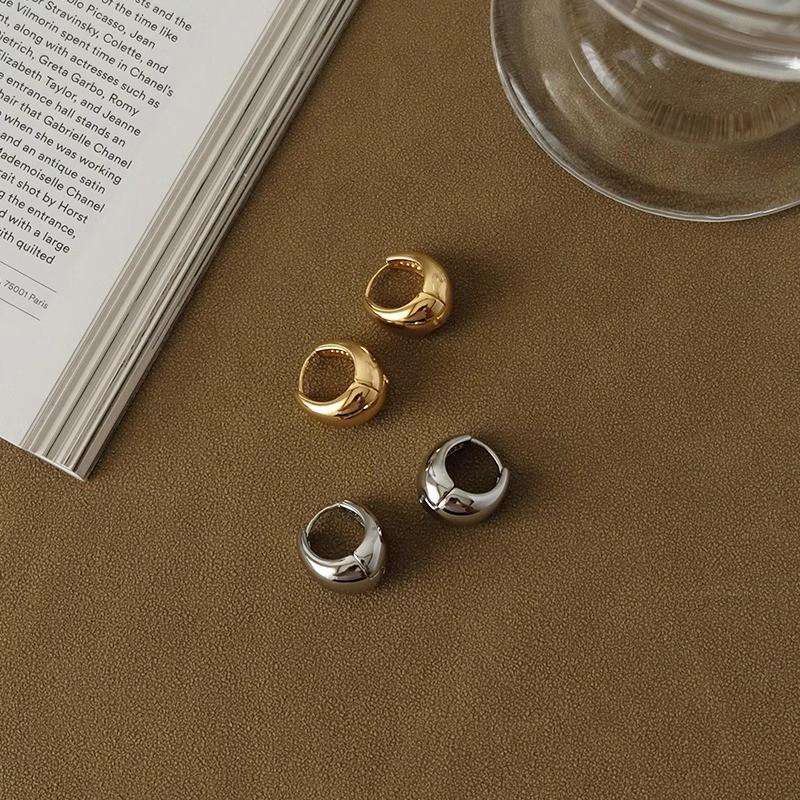 [Fanyee] Anting-anting Lingkaran Polos Temperamen Mode yang Halus Anting-anting kreatif dengan temperamen kelas atas Q132 6