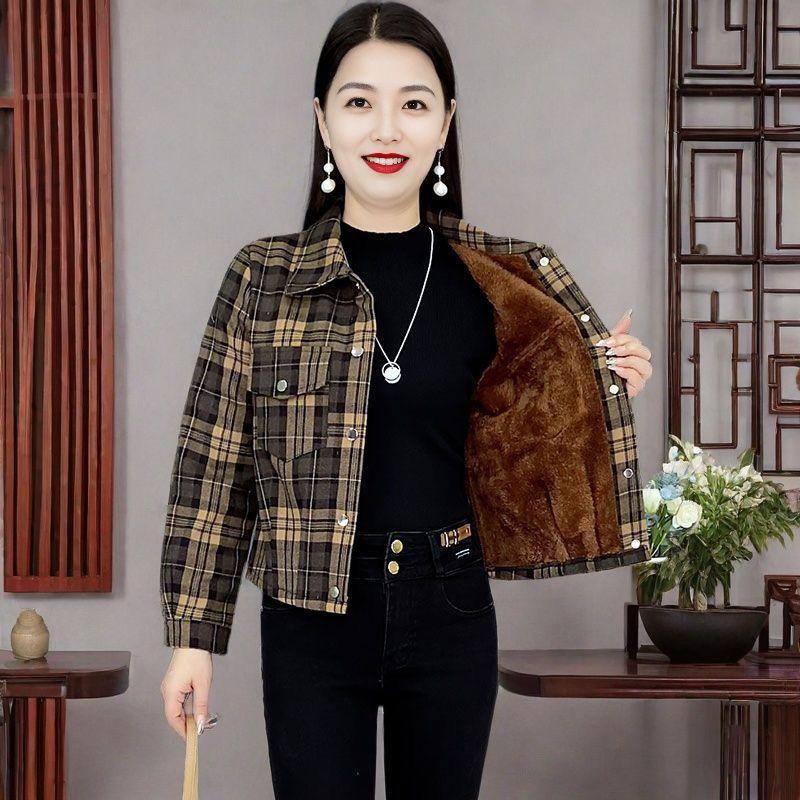 Product Introduction of Áo Khoác Cho Mẹ, Dáng Ngắn, Chất Liệu Lông Cừu Dày Dặn, Thiết Kế Kẻ Sọc, Hàng Mới Về Mùa Thu Và Mùa Đông, Dáng Rộng Vừa Vặn, Phong Cách Phương Tây, Thích Hợp Cho Các Cô Gái Nhỏ Nhắn 1
