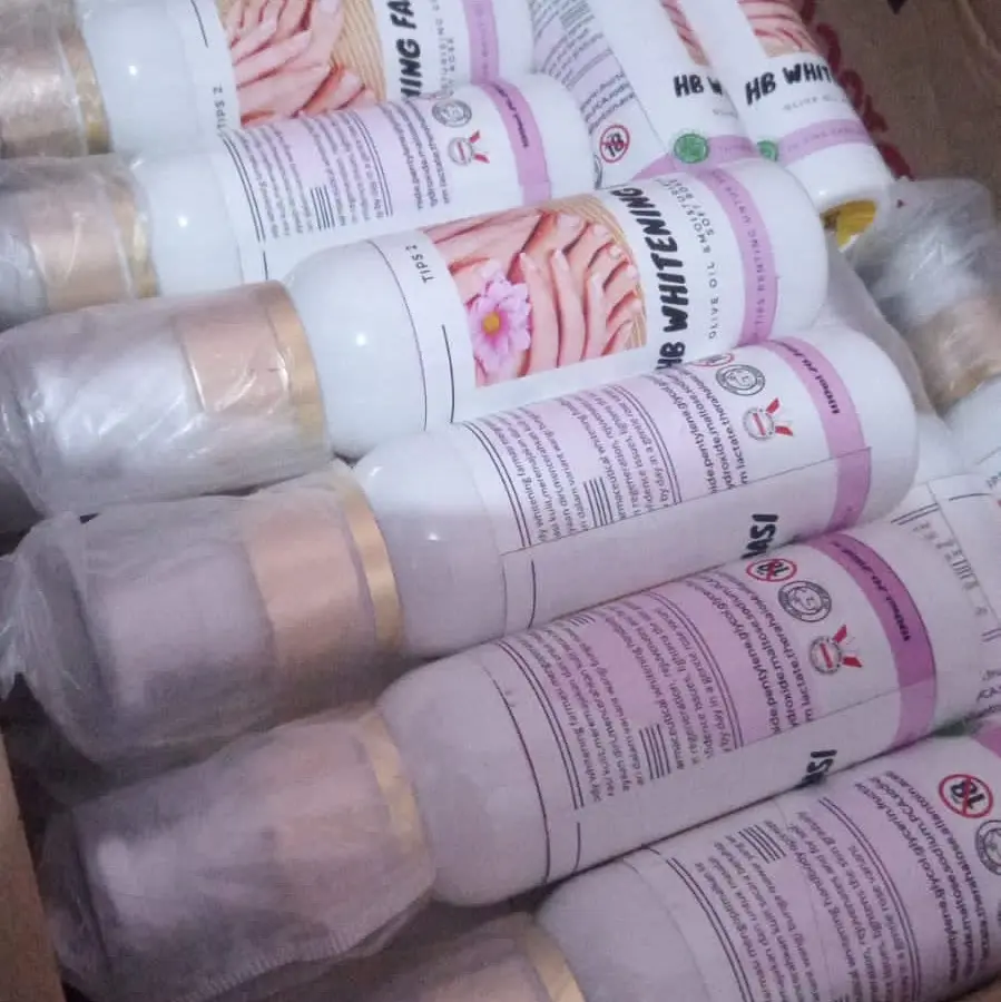 Henbody whitening farmasi malam