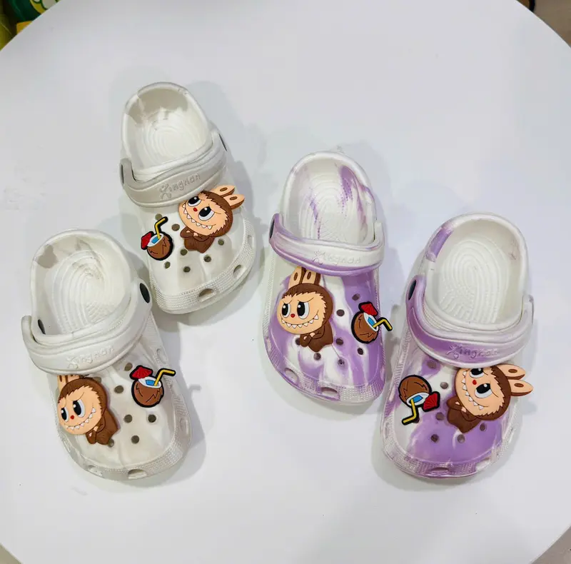Dép sục siêu nhẹ cho bé trai bé gái loang màu tươi tặng kèm bộ hình labubu siêu dễ thương 3