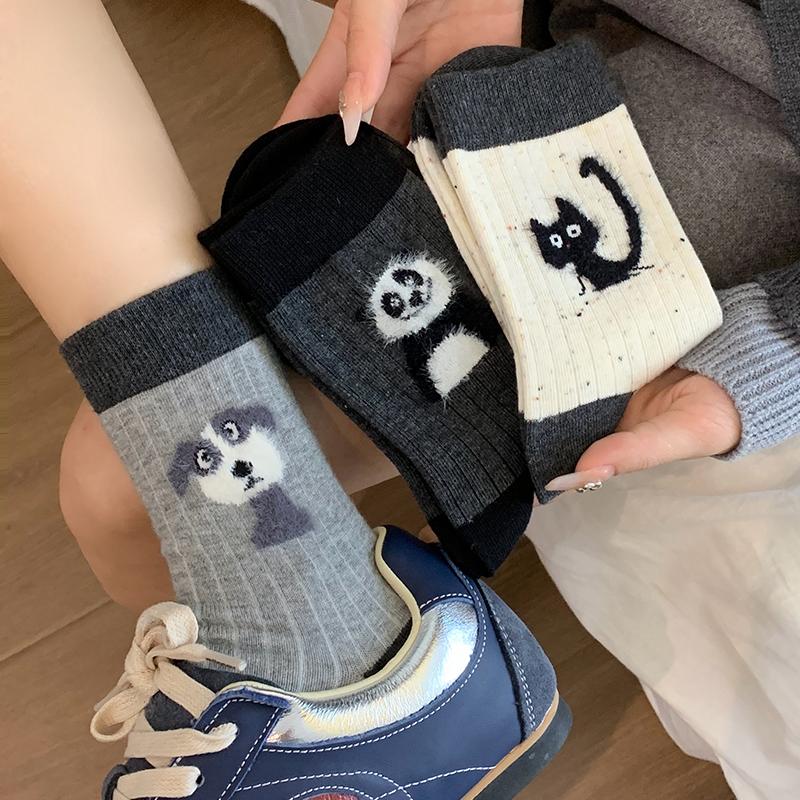 Product Introduction of Cute Animal Socks Cartoon Puppy Cat Trendy Autumn/Winter Cotton Yarns Flocking Plush Stockings Fashion Warm Casual Women's Socks 11