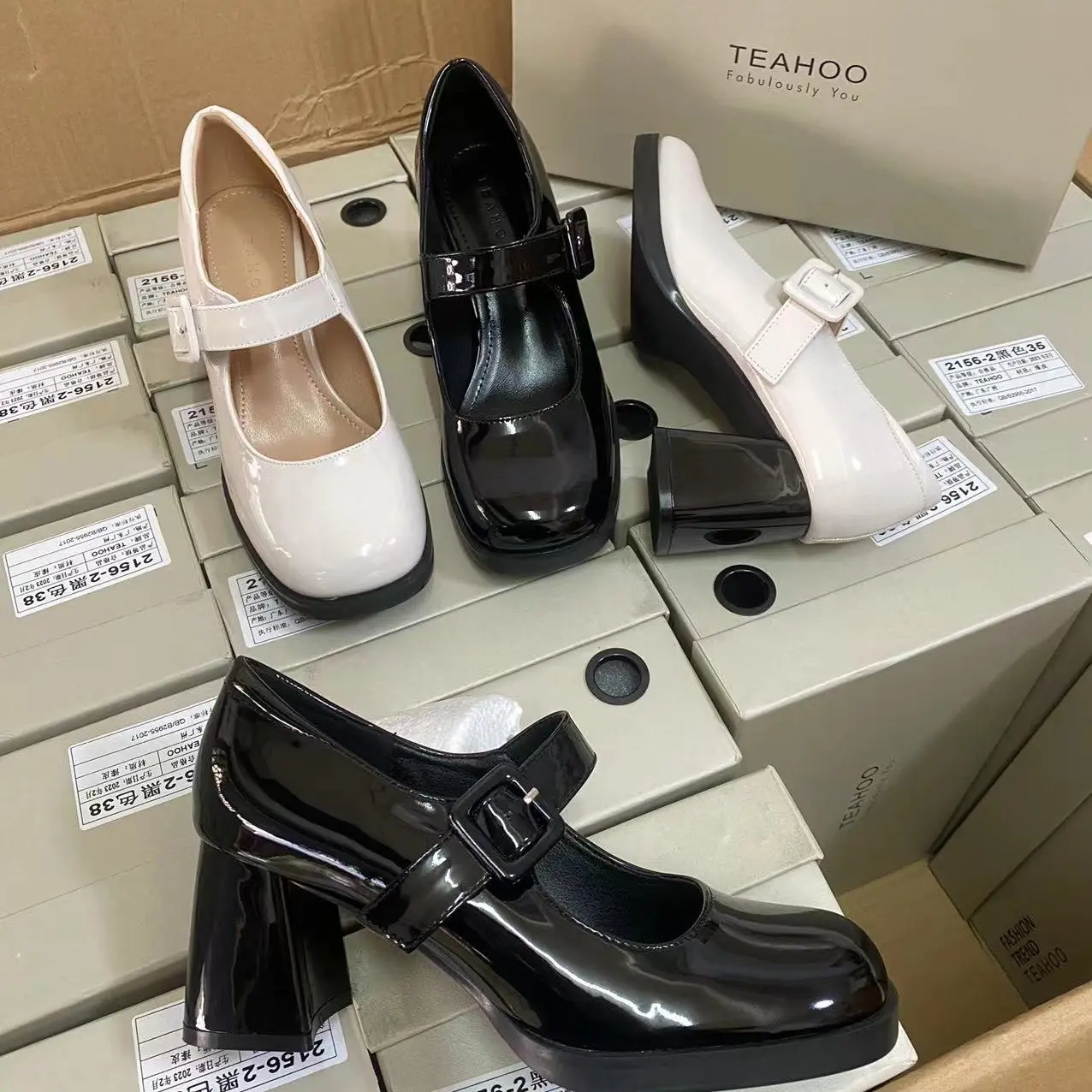 Giày nữ dáng lolita da bóng hàng qcccl1 full box hãng