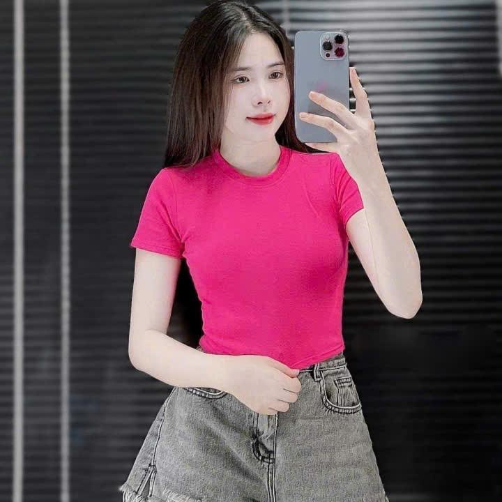 Áo thun crop top tay ngắn chất cotton borip mềm mịn cổ tròn. 0