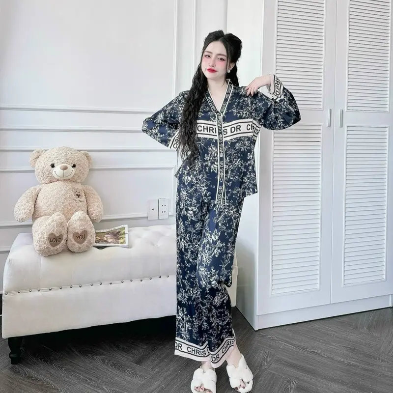 Bộ Đồ Ngủ Dài Cổ Y Dành Cho Nữ Hoạ Tiết Dễ Thương Chất Liệu VảI Lụa Latin Cao Cấp S1081 Women lụa 1