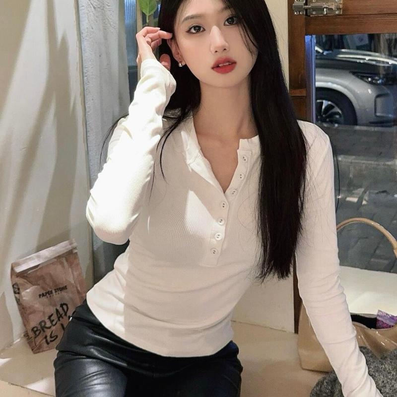 Combo 2 áo xẻ cúc ôm body nữ cực chất. Phối đồ đơn giản.Phong cách trẻ trung, năng động Nhung Sen 2