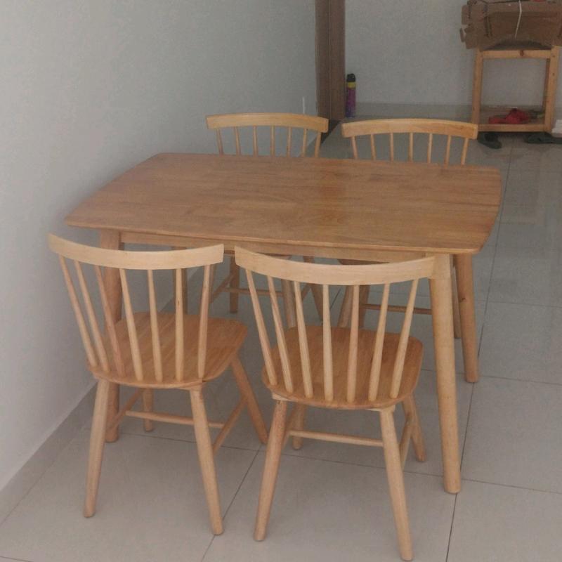 Bàn ăn mango 4 ghế Sông tiện 1