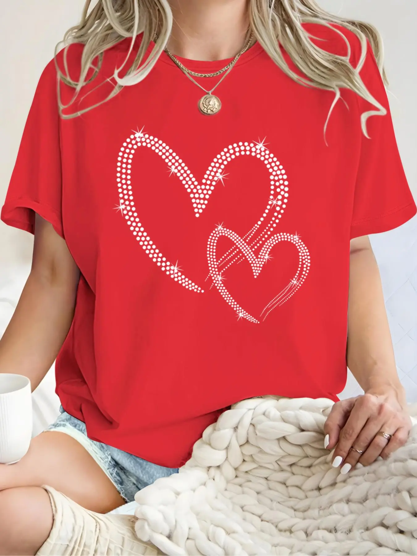 Women's Heart Print Round Neck Tee, Fashion Casual Crew Neck T-Shirt for Daily Holiday Vacation Outdoor Wear, Ladies Clothes for Summer