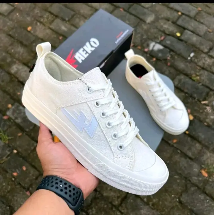 Sepatu Sneakers Aekoshoes Pria Wanita Cream List Grey Original Produk Lokal Indonesia Casual Shoes