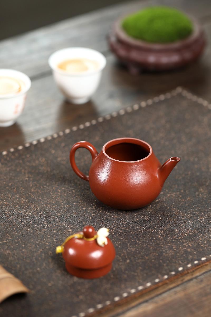 Product Introduction of # Zisha Teapot# [Lifetime Fidelity] Yixing Zisha Teapot Pure Handmade Famous Authentic Tea Making Large and Small Capacity Tea Set Yixing Zisha Teapot Famous Handmade Raw Ore Small Coal Kiln Cinnabar Sand Small Autumn Water High-End Teapot 17