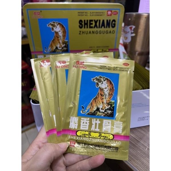 Combo 10 gói cao dán con cọp hổ 5 chữ có lỗ 1 gói 4 miếng x 10