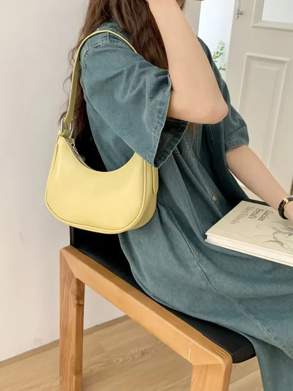 BAG REPUBLIC Monica Shoulder Bag - Tas Sling Bag Wanita - GTK0227 Selempang 3