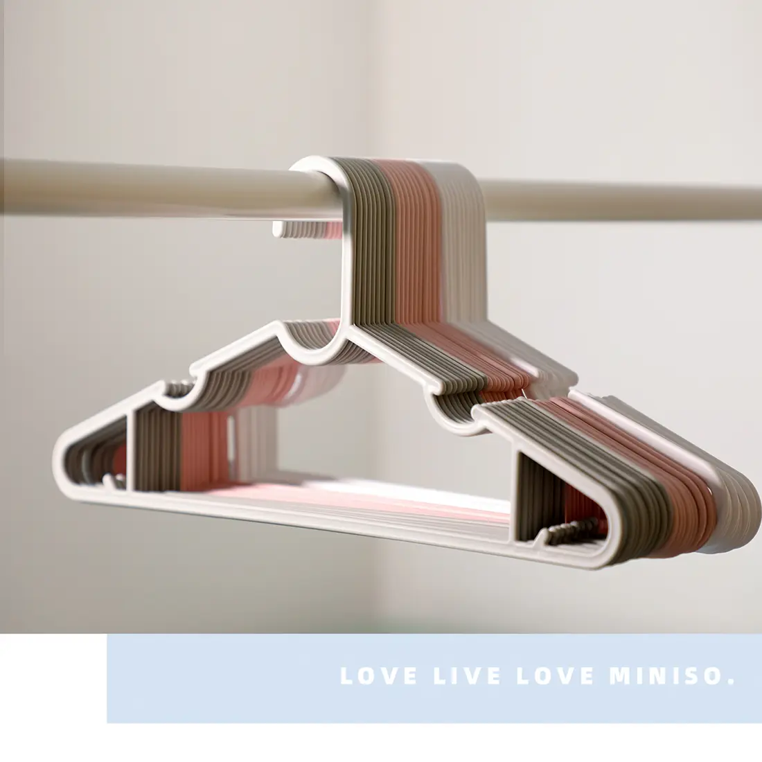 MINISO Official Gantungan baju Simple Clothes Hanger / Gantungan Baju Celana Hanger / gantungan baju, 10 Pack Pakaian