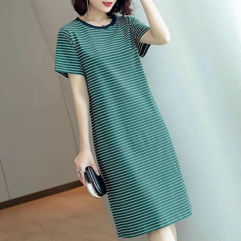 Váy Ôm Vừa Vặn, Thoải Mái Và Dễ Phối Đồ, Ngoại Cỡ, Dài Trung Bình Cổ Tròn Dáng Rộng Rãi, Áo Phông Sọc Bó Sát Váy, Chất Lượng Cao, Bán Chạy, Hàng Mới Về Mùa Hè 2024
