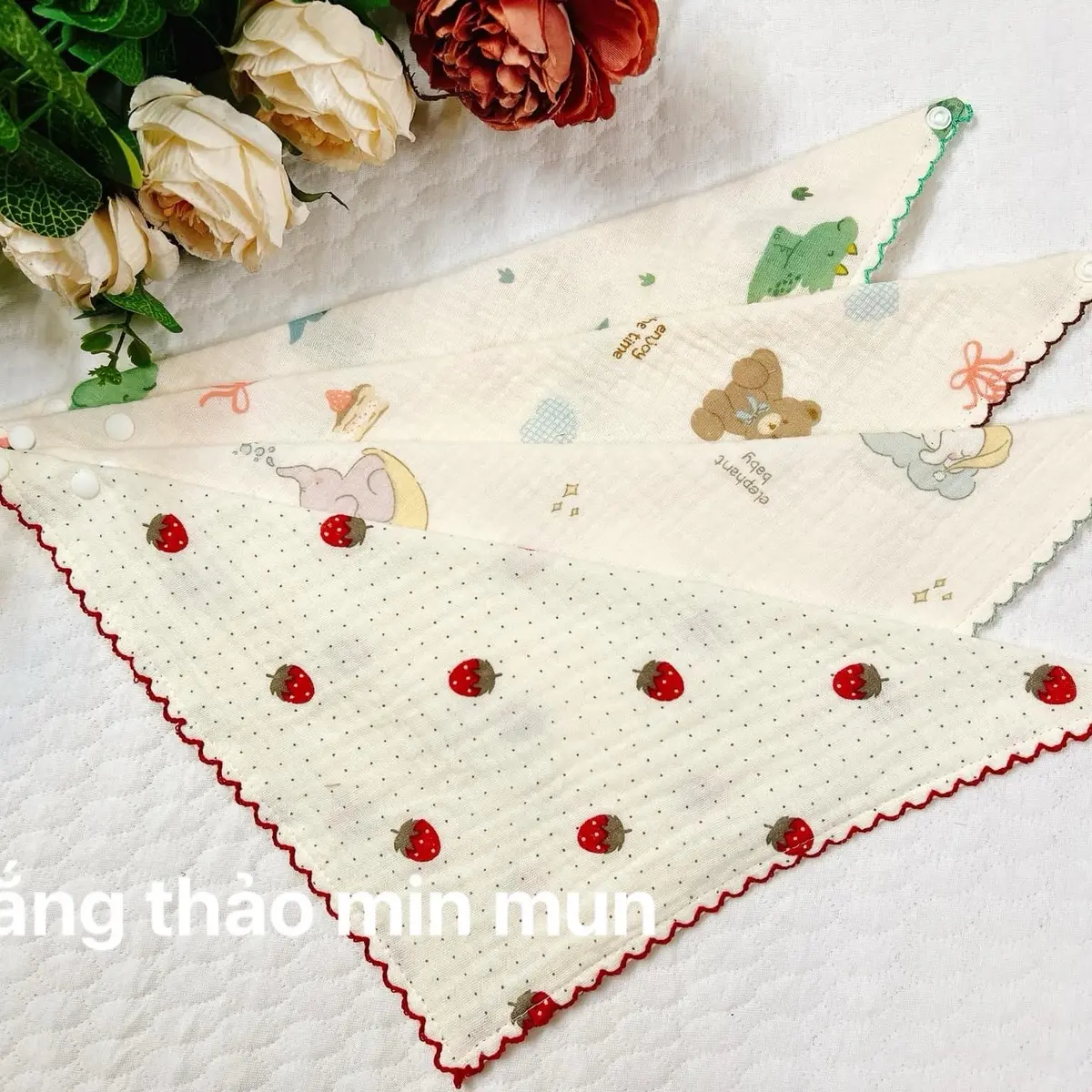 Yếm tam giác  chất vải  musslin nguyên chất  dành cho bé trai và  bé gái