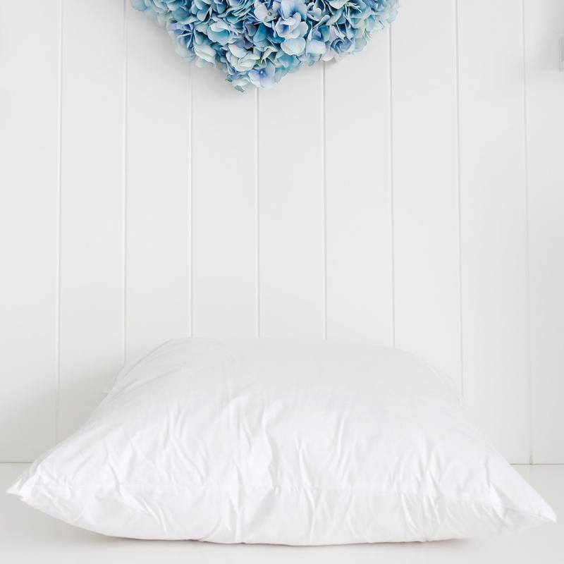 Bantal Sofa / Bantal Ukuran 30x30 / 40x40 / 45x45 Warna Putih 2