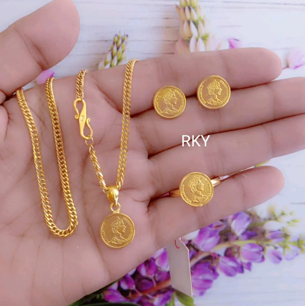 Kalung motip jenar lapis emas