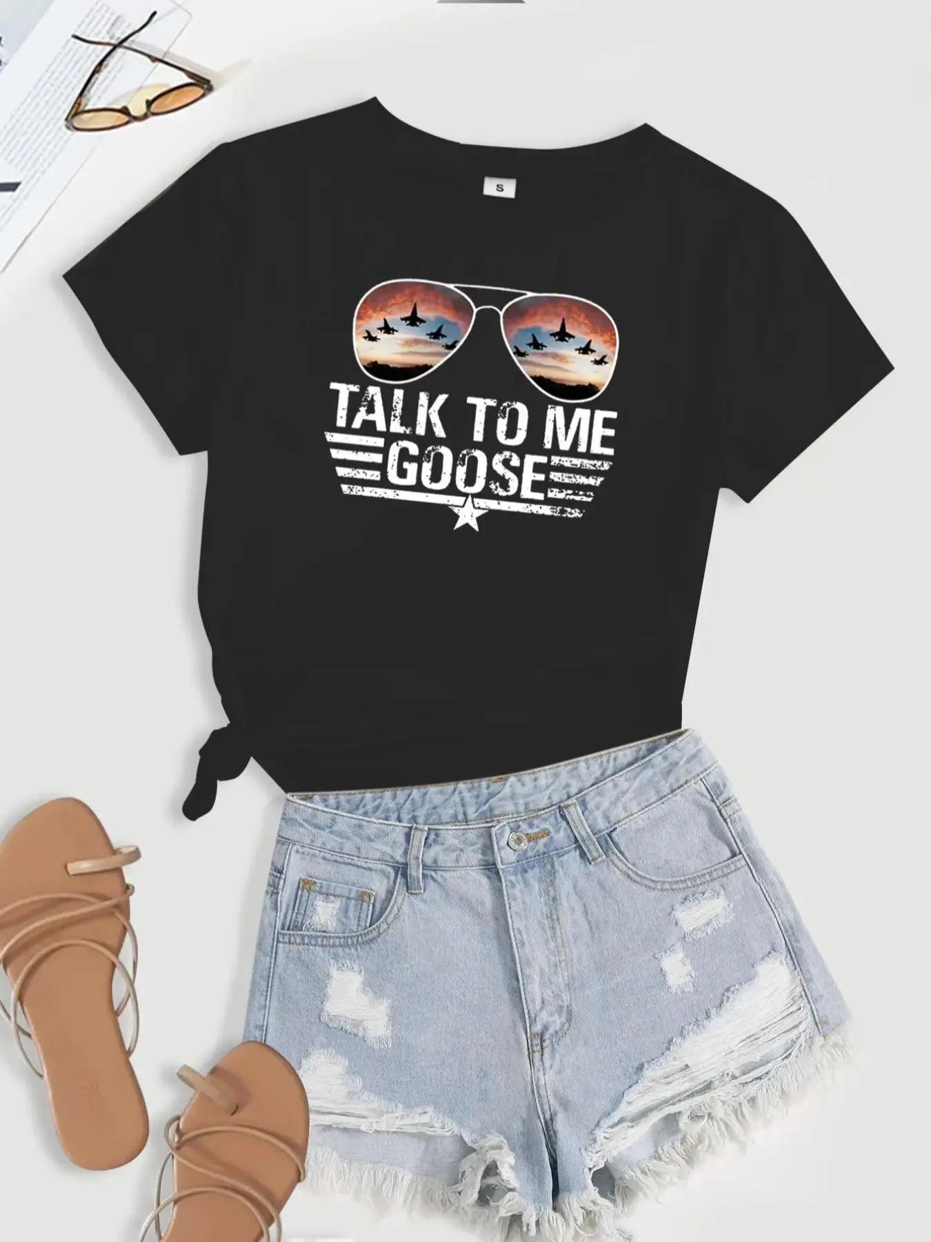 Women's Glasses & Letter Print Round Neck Tee, Back To School Summer Clothes Women, Comfort Fashion Short Sleeve Graphic T-shirt, T Shirts for Women, Graphic Tee, Women's Top for Daily Wear, T Shirts for Women