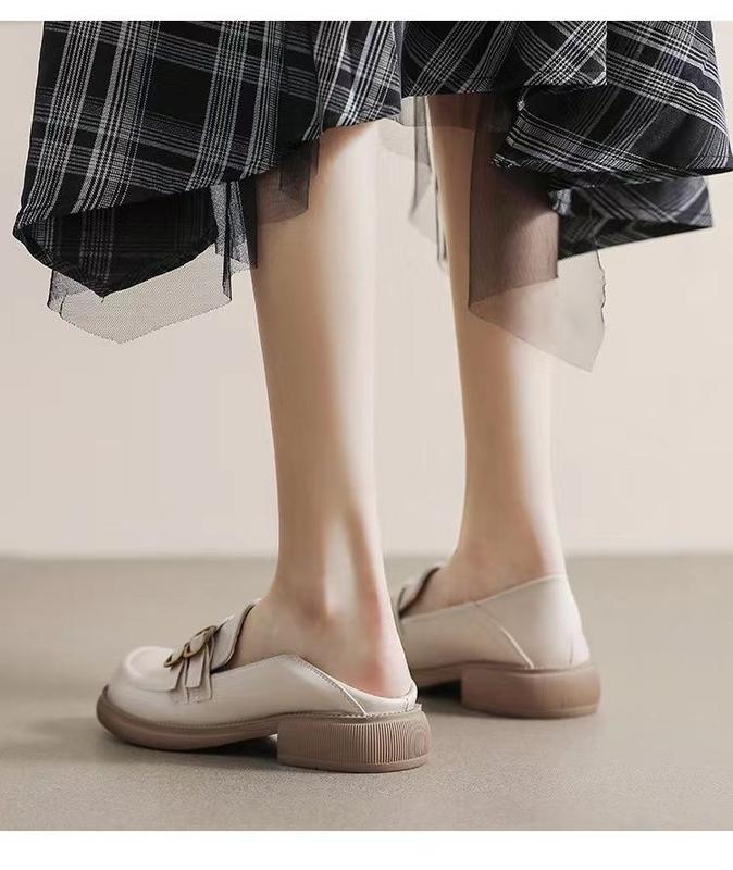 Product Introduction of Yue Chen Loafers Women's 2024 New Spring and Autumn British Style Black Low Heel Leather Shoe Soft Leather JK Pumps Spring 16