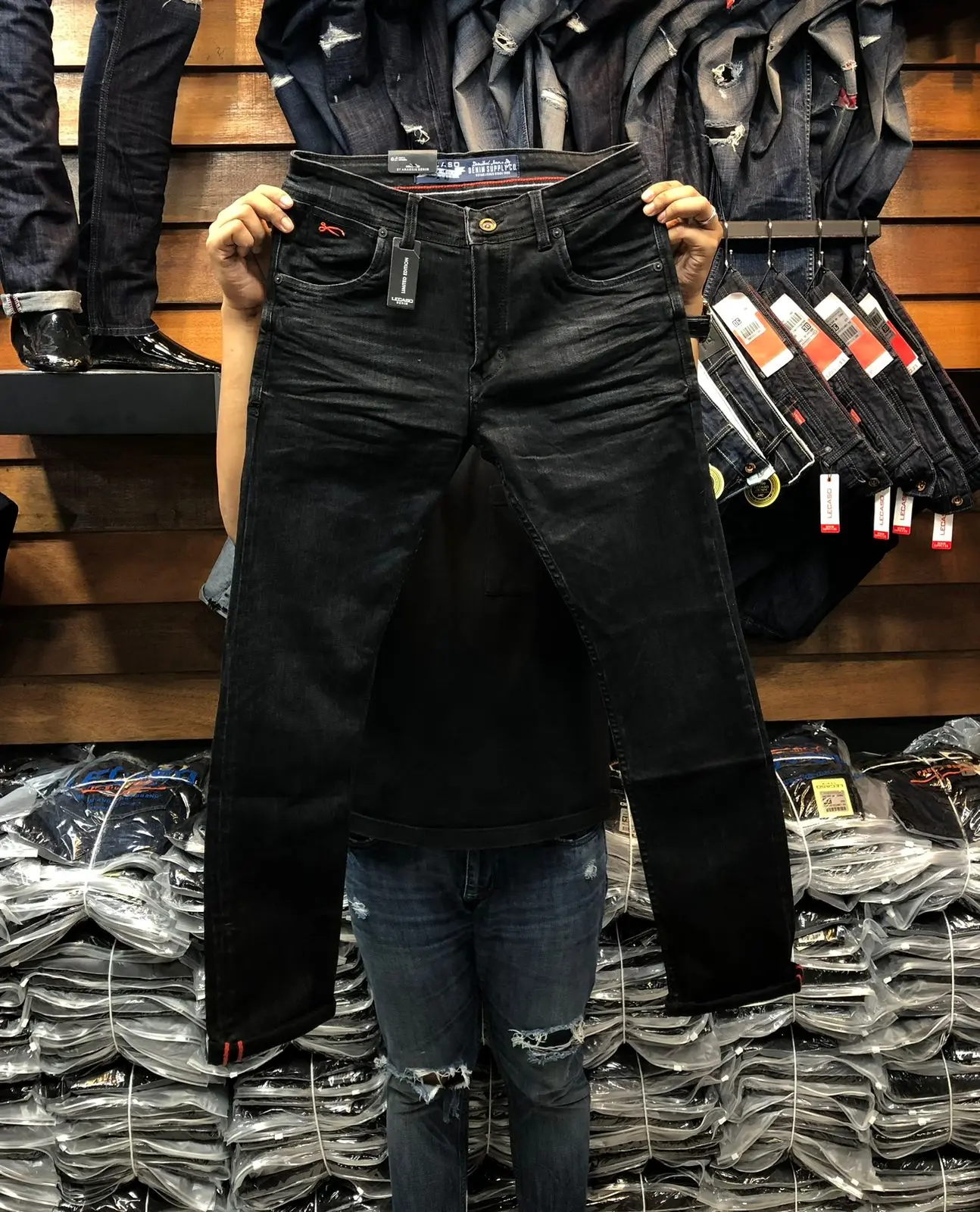 Celana jeans lecaso / jeans panjang ori / jeans lecaso denim terlaris / jeans slimfit terbaru / lecaso premium distro Pria Skinny
