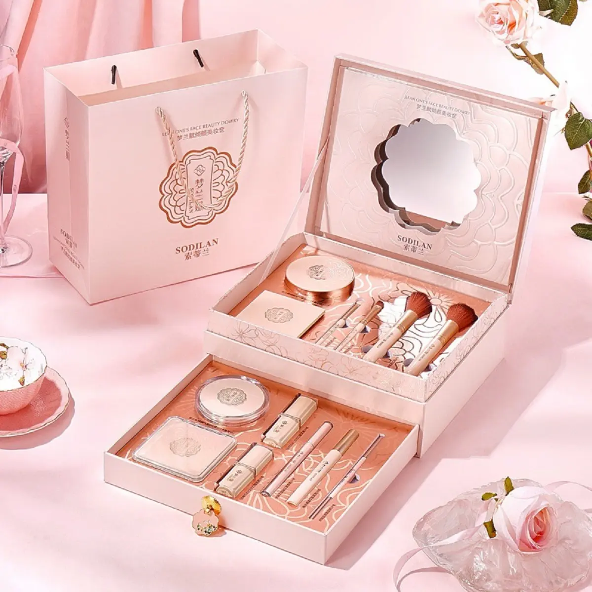Bộ trang điểm SODILAN 13 món màu hồng có túi Cosmetic Perfume Nữ Mỹ Phẩm Son Môi Phấn Mắt Cushion Phấn Phủ