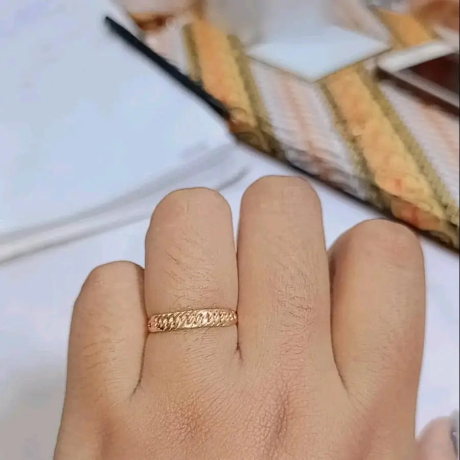 CINCIN SETENGAH RANTAI *1 & 1,5GR*