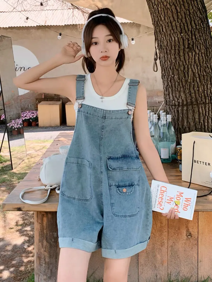 Quần yếm jean nữ form rộng siêu hot màu xanh nhạt Quang Vinh store96