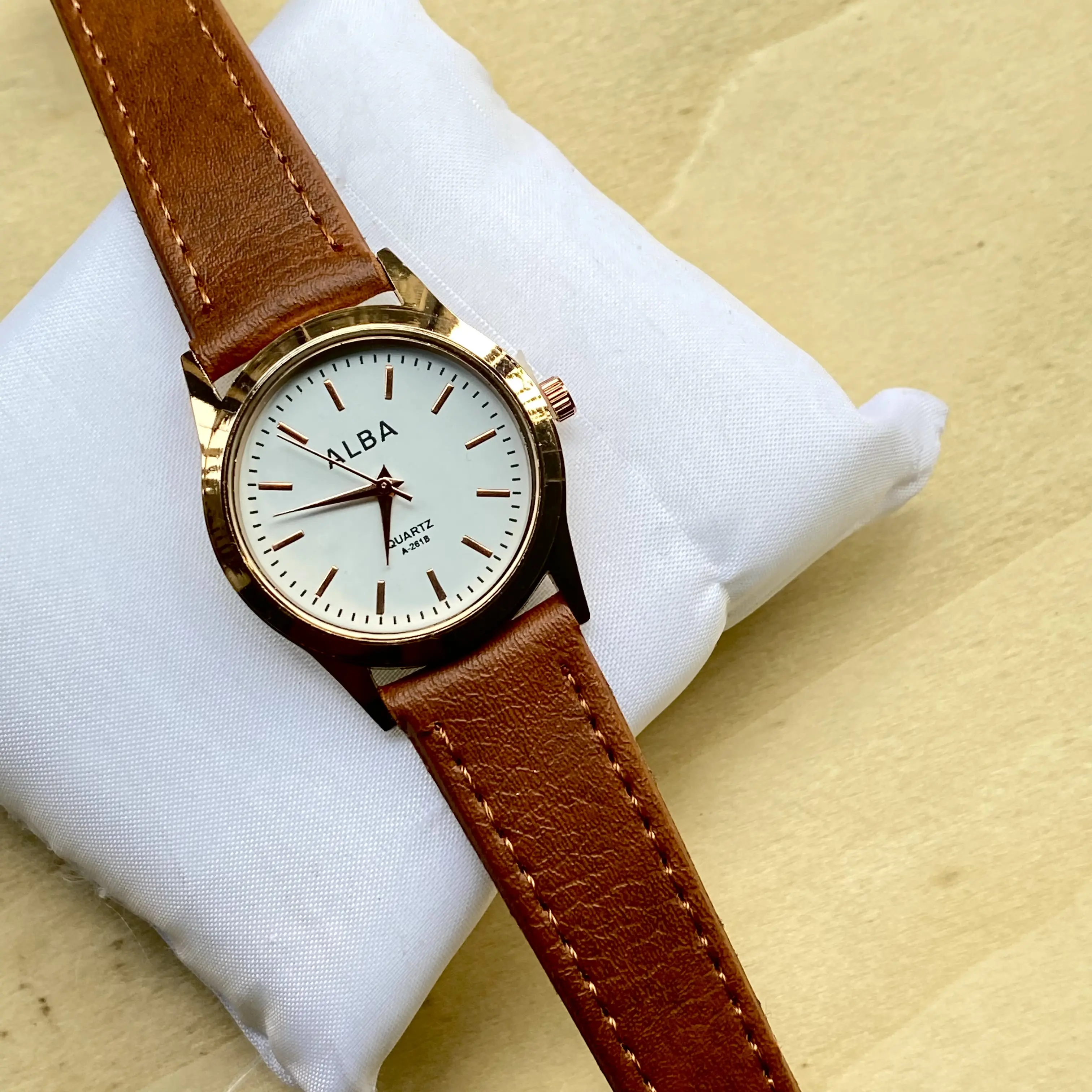 Jam Tangan Wanita Alba Strap Kulit Analog Clasik Simple Elegant Mewah Imut Produk Terlaris Best Seller Bisnis Santai Watches