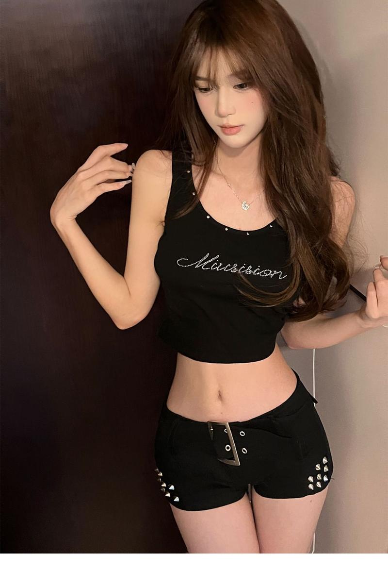 Product Introduction of Pants for Women Summer Super Short Shorts Low Waisted Shorts New Western Style Hot Girl High Waist Slim Sexy Korean Style Hot Pants Rivet 12