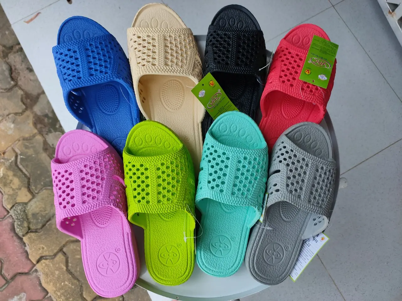 Dép tổ ong cho nam nữ đủ màu VAC from rộng (35-43) lùi 2 size là vừa Slipper DéP Đế Bằng Quai Ngang