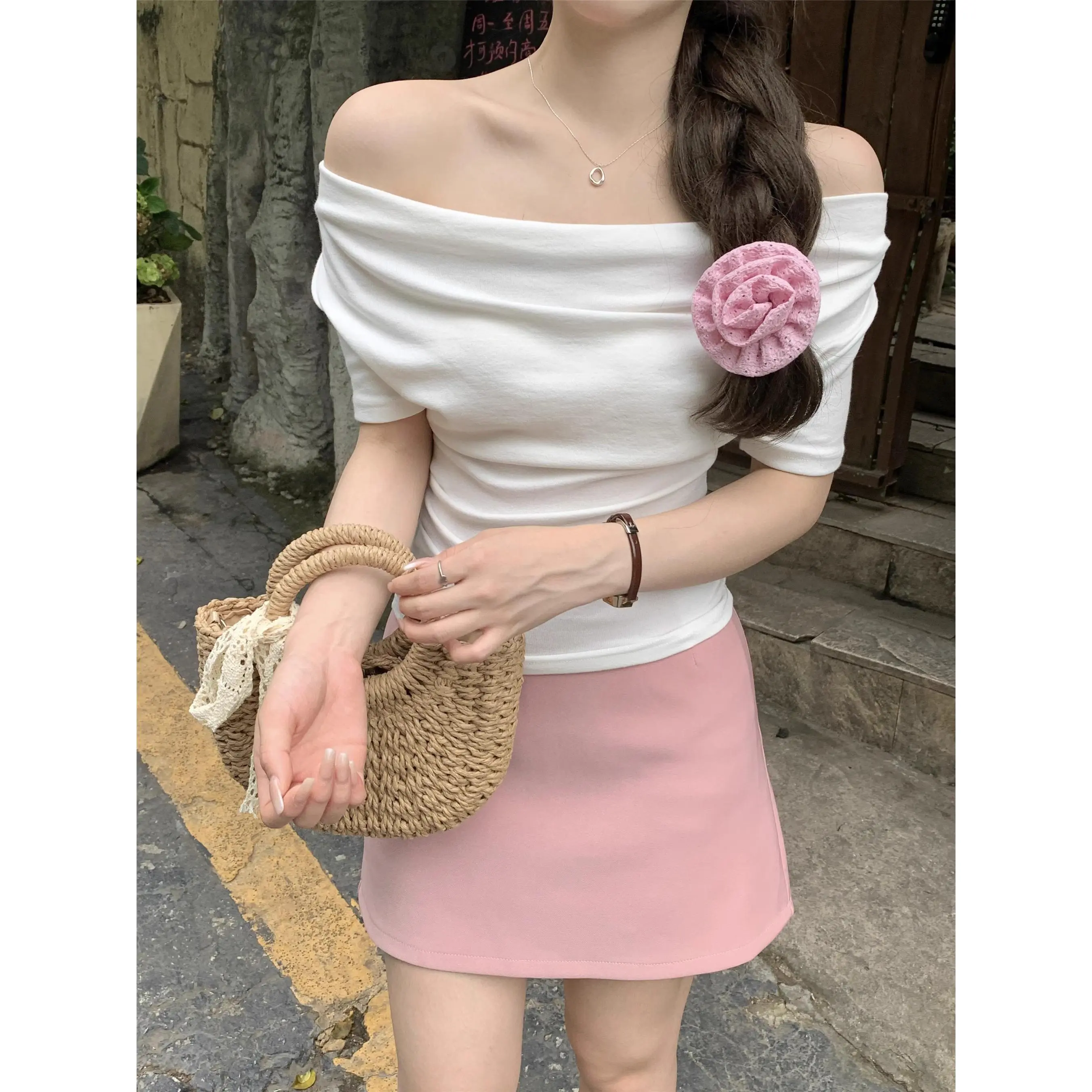 Sweet off-Shoulder Slim-Fit Short-Sleeved T-shirt Chic Short Top