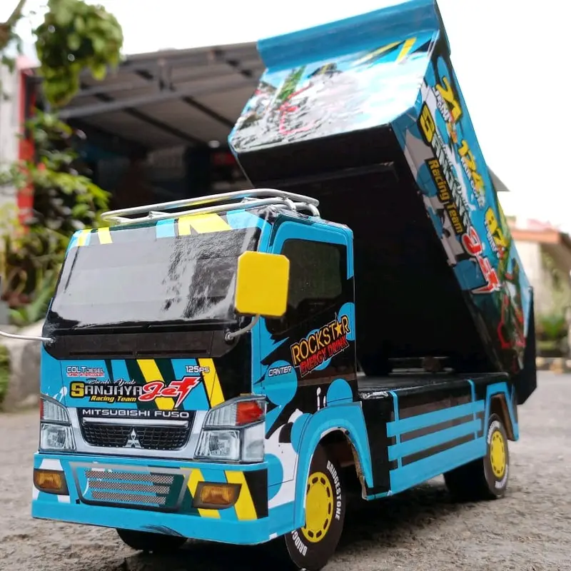 Miniatur rc truk canter Set Hadiah Pengendali Jarak Jauh Game Elektrik Cowok Cewek Beraneka warna Pendidikan dump truk canter Kado Lampu Roda 1