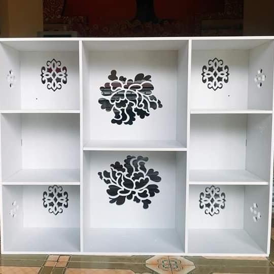 Kệ đựng khăn và dầu gội treo tường