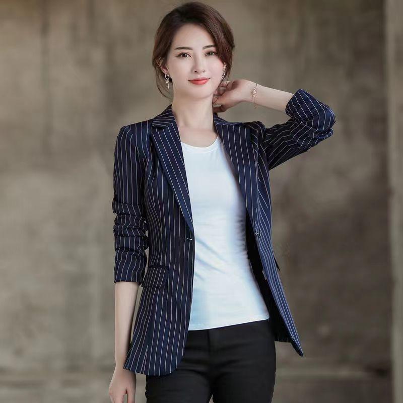 Product Introduction of Áo Khoác Blazer Sọc, Dành Cho Nữ, Phong Cách Hàn Quốc, Hàng Mới Về Mùa Xuân Và Mùa Thu 2024, Dễ Phối Đồ, Ngoại Cỡ, Bộ Đồ Hợp Xu hướng, Đánh Giá Tích Cực 703, Thích Hợp Cho Mùa Xuân Và Mùa Thu 10