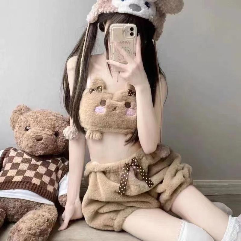 Bộ ngủ sexy cùng với chất liệu bông hình gấu nâu dễ thương 3