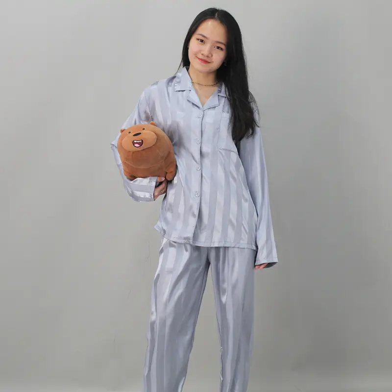 YX Laurencia Piyama Satin Powysuit Baju Tidur Wanita Dewasa Lengan Panjang Celana Panjang lembut kancing 3
